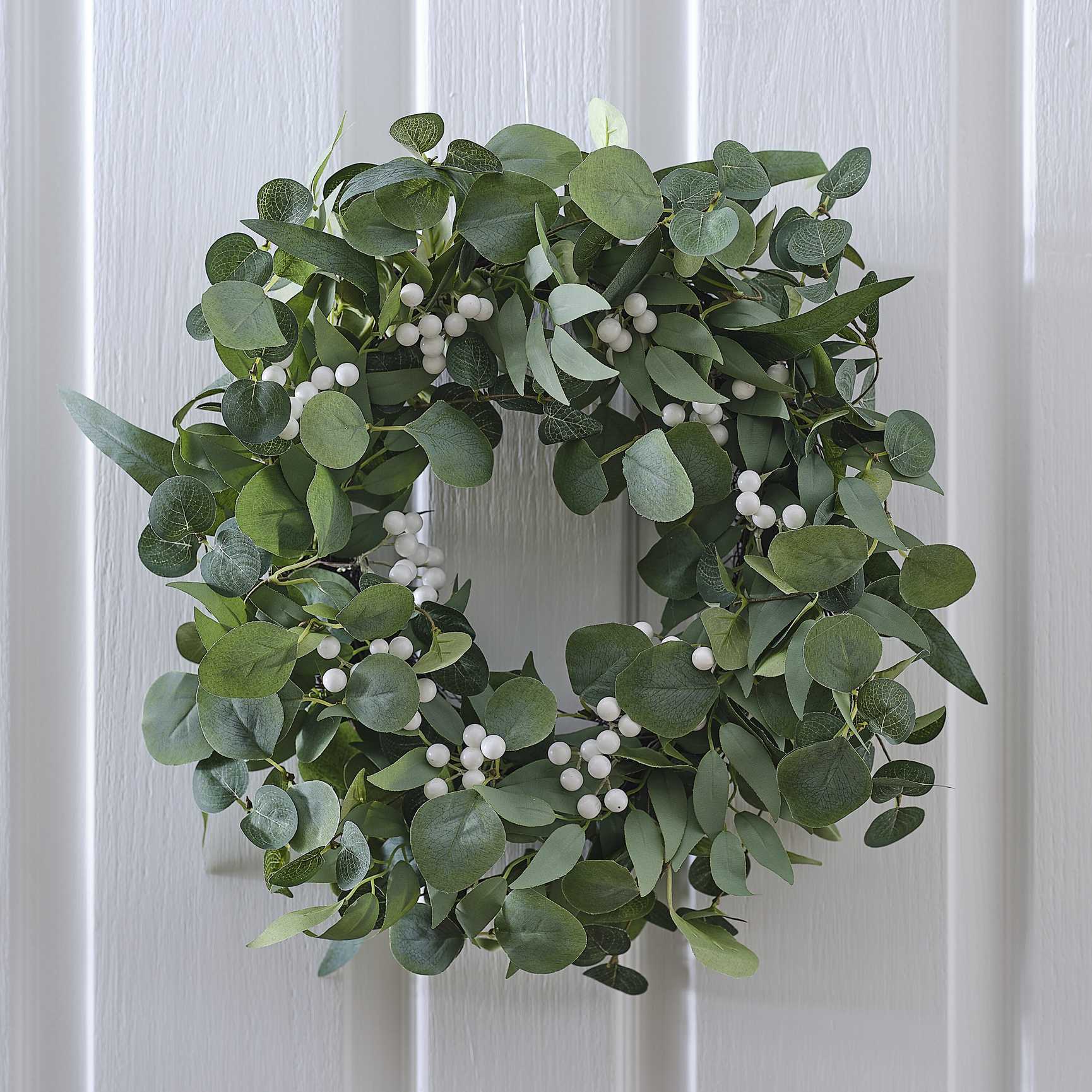 Christmas Wreath Eucalyptus & White Berries Ginger Ray